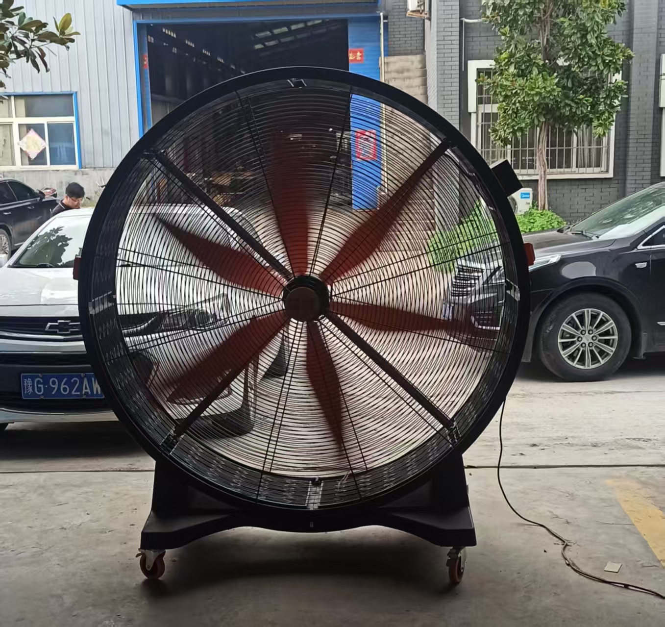 戰(zhàn)高溫，送清涼